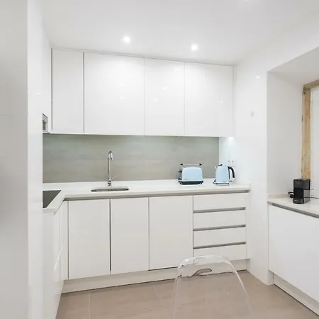 The Modern 1551 Apartment